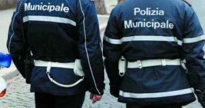 Gira con la patente indiana, multato di 400 euro a Trieste