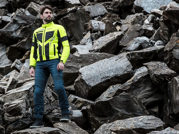 Giacca moto Hevik Ikaro: capo di abbigliamento trasversale