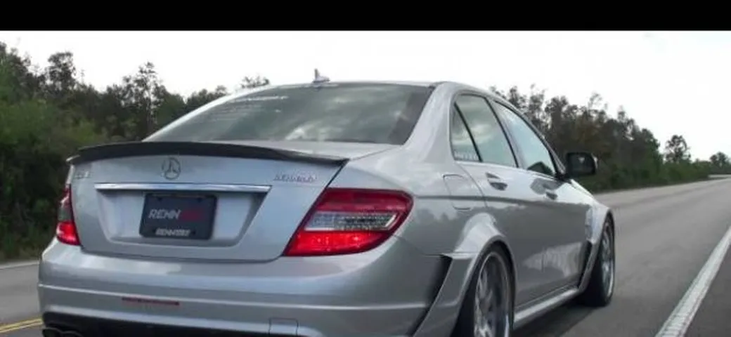 RENNtech C74 Konzept su base Mercedes C63 AMG: ecco come suona con lo scarico Akrapovic