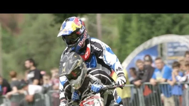 Freestyle: quei folli di Nitro Circus s'inventano il backflip...in tandem! /video