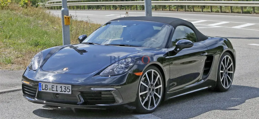 Porsche Boxster Turbo: il facelift senza camuffature