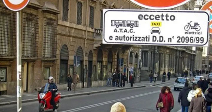 Vectrix sul "trenoverde" di Legambiente
