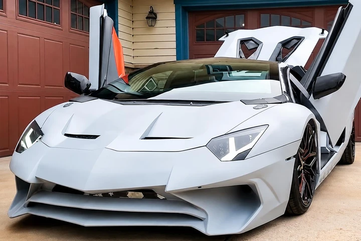 Costruisce una Lamborghini in giardino: un ricambio da 150 dollari lo trova a 20 sulla VW