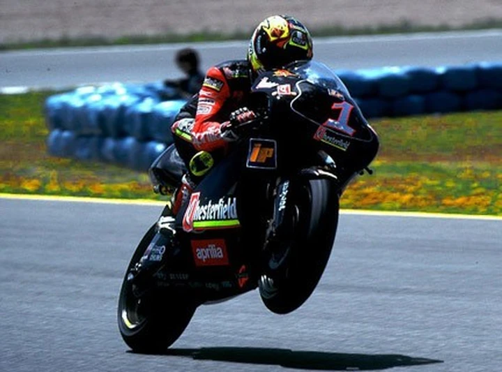 Max Biaggi e Aprilia nuovamente insieme