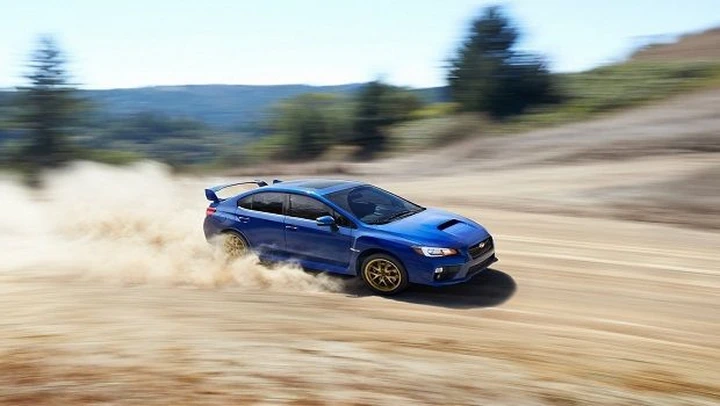 Subaru WRX STi: drift per colazione in video