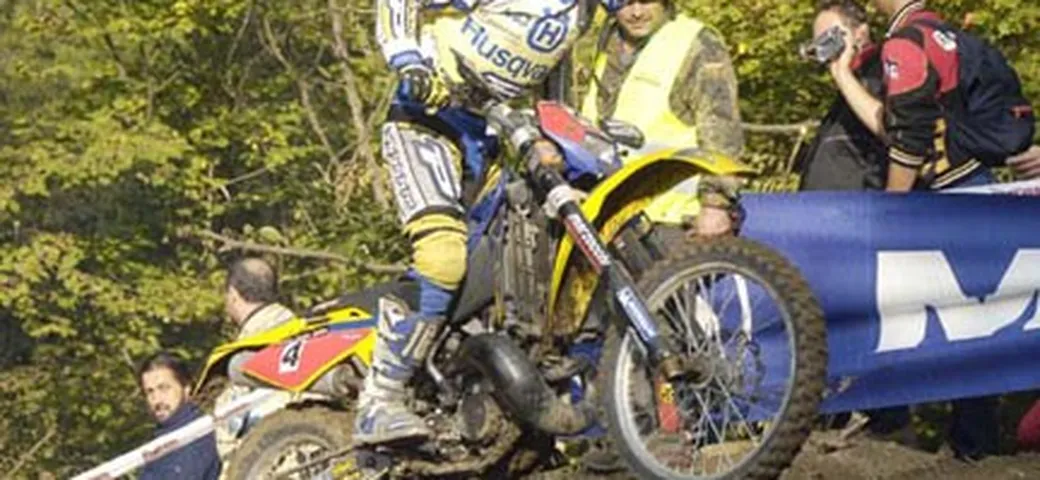 Bazzurri vince il campionato italiano Hard Race