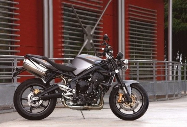 Novità 2009 Triumph: Street Triple R, Daytona 675 e Bonneville
