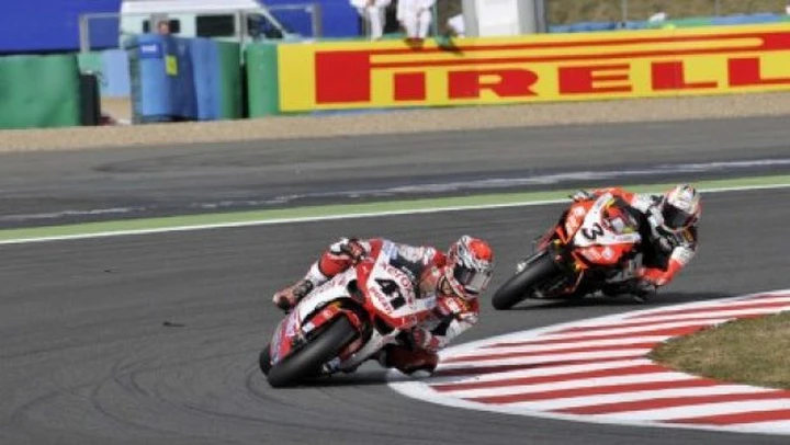 WSBK: Gallery weekend di gare di Magny Cours