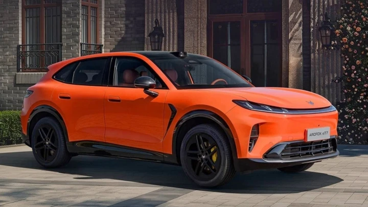 Il maxi SUV da 715 km conquista 10.000 clienti in due ore: costa 17.600 euro