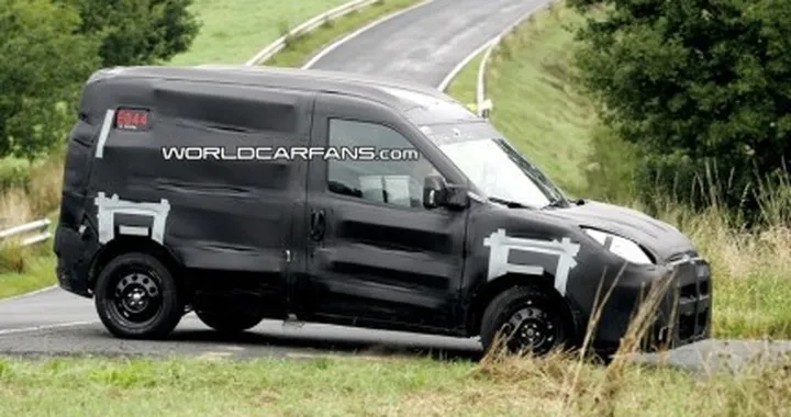 Foto spia: nuovo Fiat Doblò