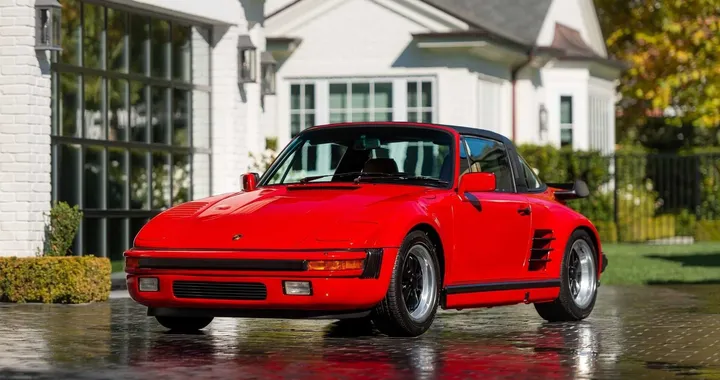 Porsche: all’asta una rarissima 911 Turbo Targa Flachbau