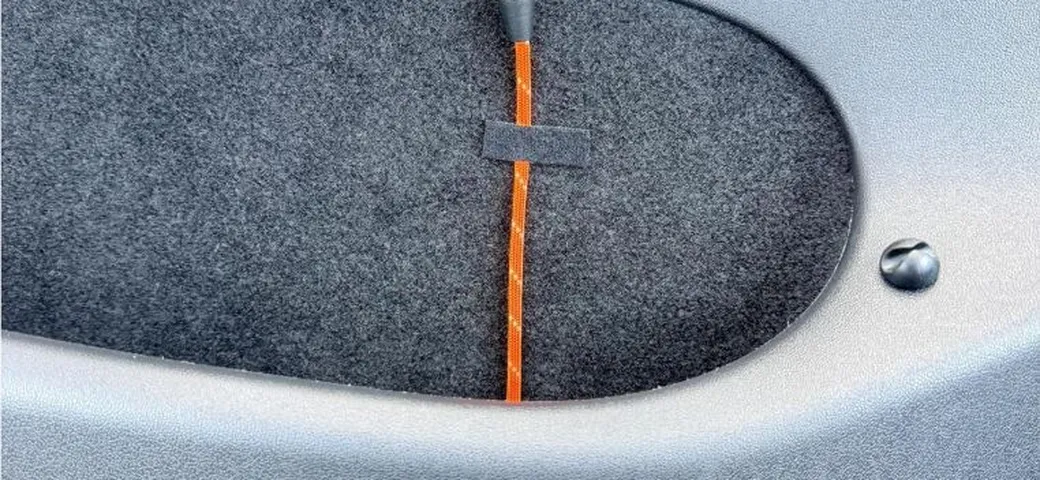 Tesla e il dilemma delle maniglie di emergenza: si ricorre all’aftermarket