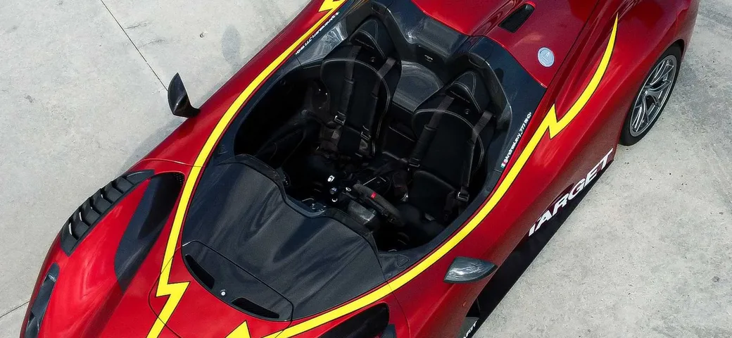 Dallara Stradale EXP con kit aerodinamico e tributo a Zanardi