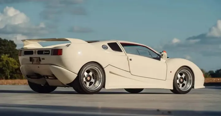 Questa supercar rarissima ha il V12 della Countach: ne esistono appena cinque