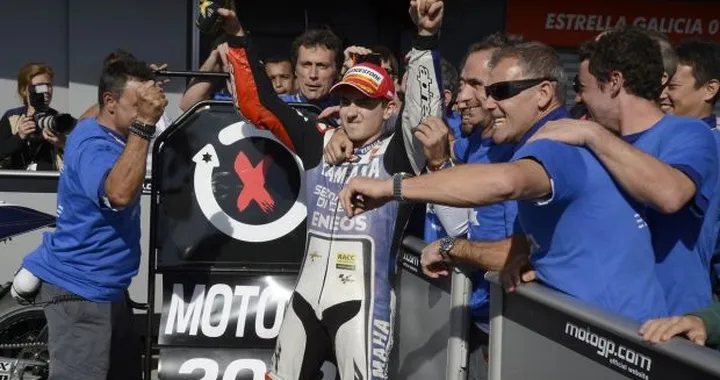 Lorenzo in passerella a Valencia: "Sarebbe fantastico chiudere con una vittoria"