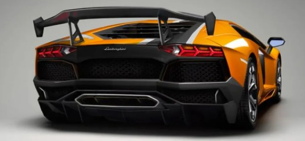 Lamborghini Aventador: Top Gear anticipa la SV