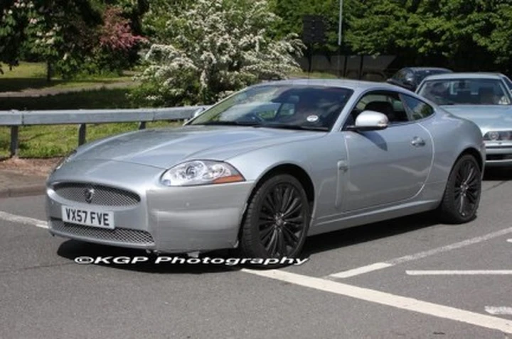 Jaguar Xk restyling: debutta il V8 5.0?