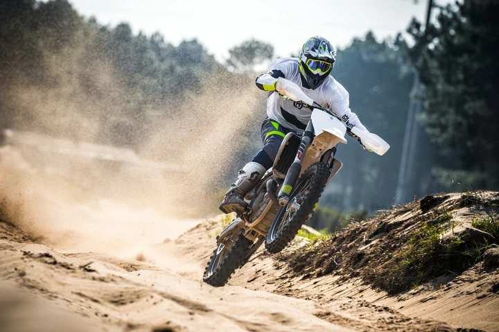 Husqvarna gamma Motocross 2017 [Foto e Video]