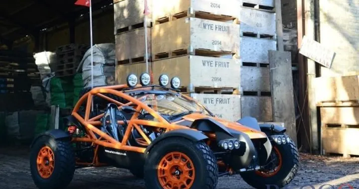 Tutte le immagini e le informazioni sull'Ariel Nomad