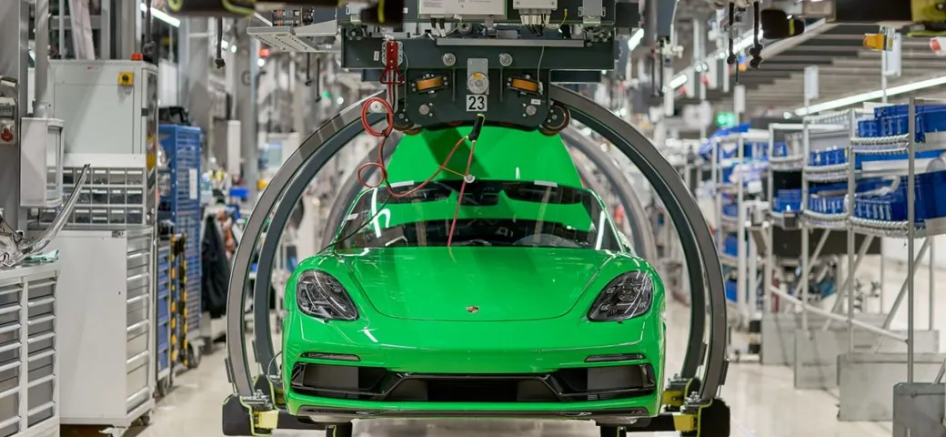Porsche pronto un taglio di 4.000 posti di lavoro, ma i dividendi ai soci restano invariati