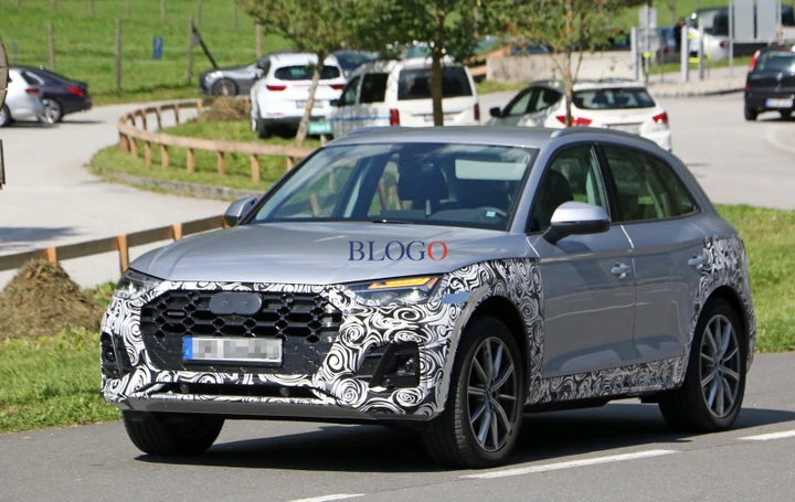 Audi Q5 2020: foto spia del restyling