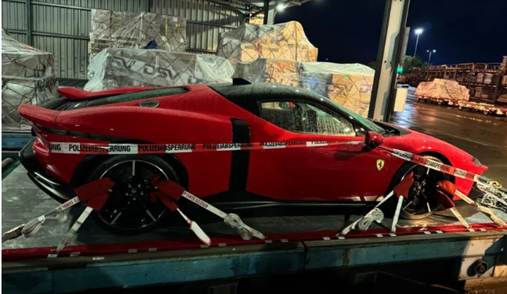 Ferrari 849 Testarossa rubata in Belgio: fermata in aeroporto prima del volo per il Messico