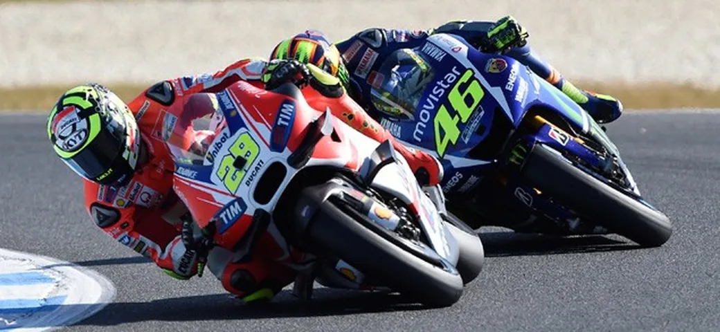 MotoGP: Iannone a Sepang contro tutti, tifosi compresi