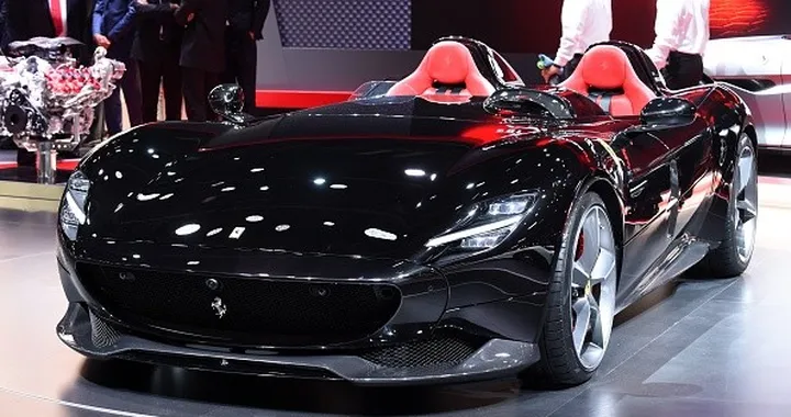Le 3 Ferrari limited a motore anteriore più potenti dell'era moderna