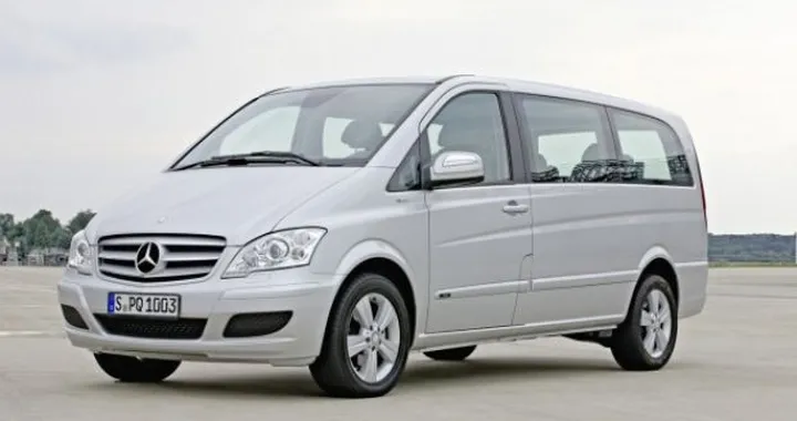 Mercedes Viano 2011