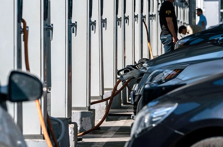 Auto elettriche: in Germania ipotizzano il collasso della rete