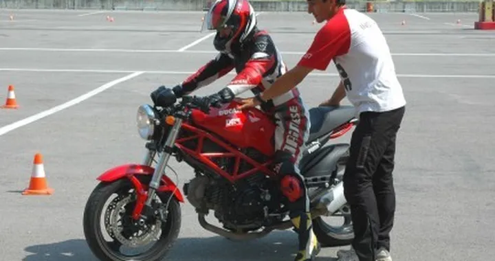 Tutti in pista con il Ducati Riding Experience