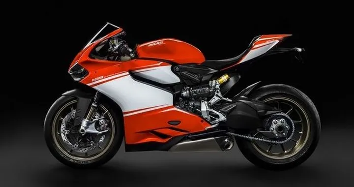 Ducati 1199 Superleggera 2014: iniziata la produzione [video]