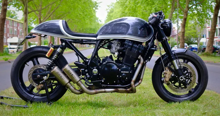 Da 86 a 130 CV: la Suzuki Inazuma si trasforma in una Café Racer da 250 km/h