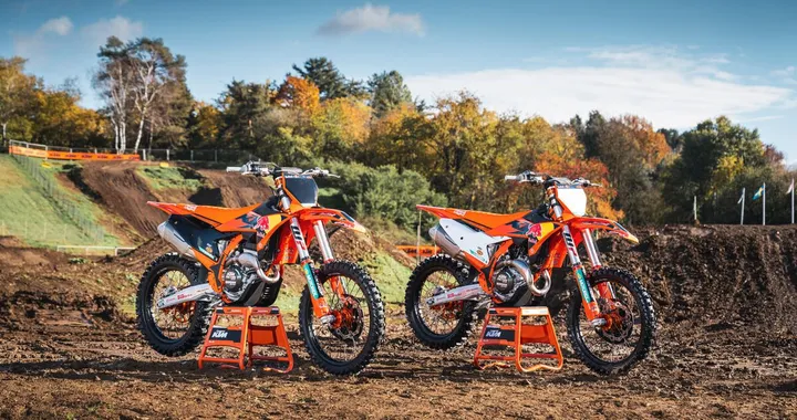 KTM SX-F Factory Edition 2024: innovazione e prestazioni al vertice del motocross [FOTO]