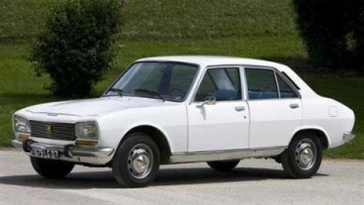 Peugeot: Ahmadinejad mette all'asta la sua 504 del 1977
