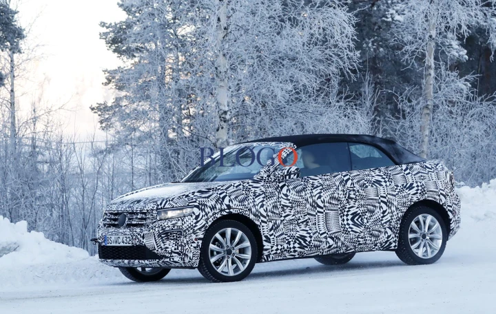 Volkswagen T-ROC Cabrio: nuovamente in strada, foto spia