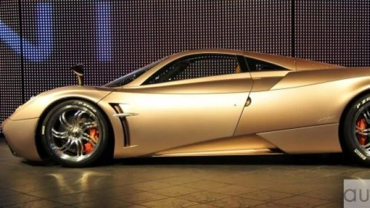 Pagani Huayra: prime immagini dal vivo