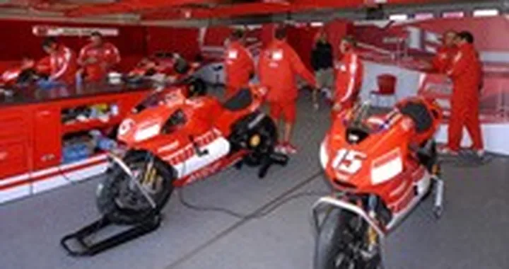 Ducati scalda il motore della Desmosedici GP6