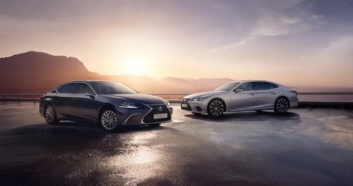 Lexus ES 300h restyling 2022: tutte le novità