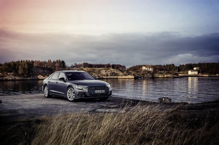 Audi A8 2022: prezzo, versioni, uscita