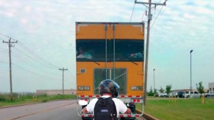 Foto del giorno: un'attimo prima del frontale