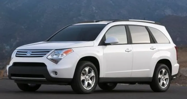 Suzuki XL-7, la sorella maggiore della Vitara