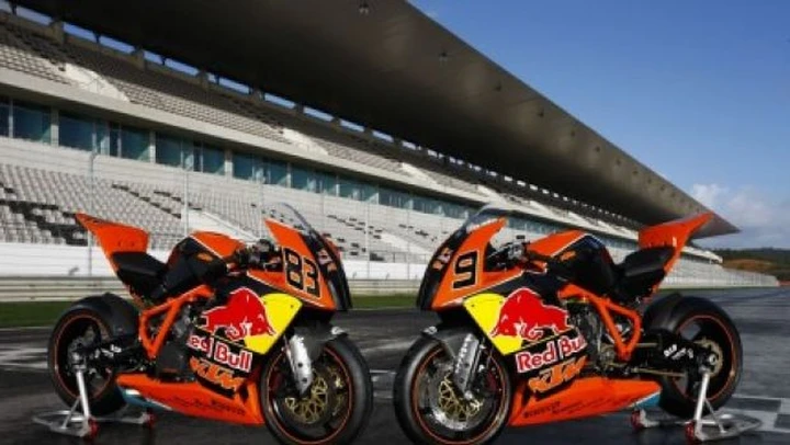 KTM RC8R pronta all'esordio nel Campionato Tedesco Superbike IDM