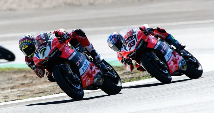 SBK Qatar, Ducati sotto i riflettori di Losail