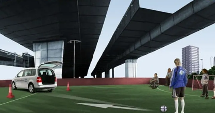 David Beckham fa goal alla Volkswagen Touran