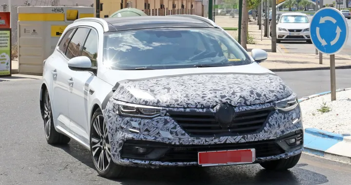Renault Talisman Sporter: le foto spia