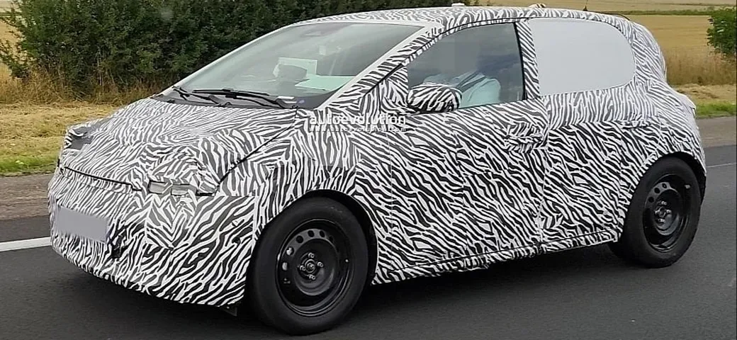 Renault Twingo E-Tech, sempre più vicina: avrà un prezzo competitivo