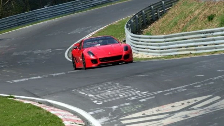 Ferrari 599XX: 6:58.16 minuti per il nuovo record del Nurburgring