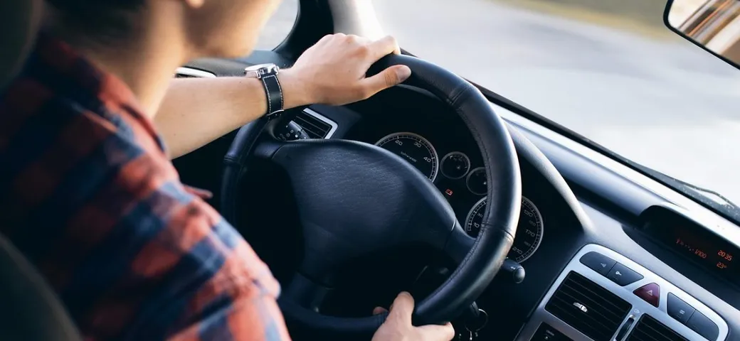 Devi noleggiare un'auto? Ecco il servizio più economico