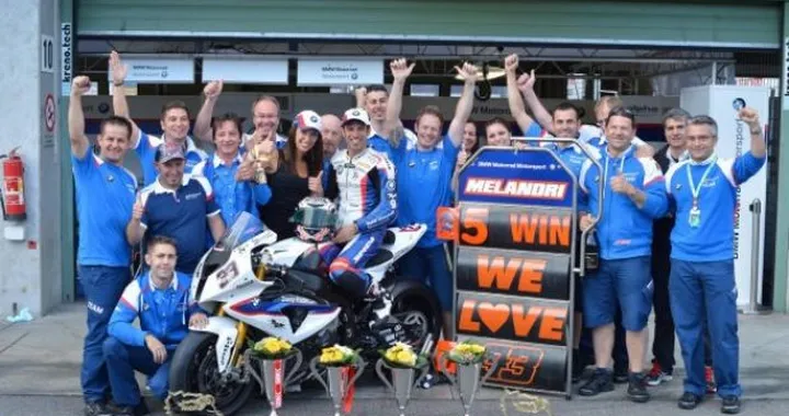 Superbike, Brno: Immagini dei Box e del Paddock